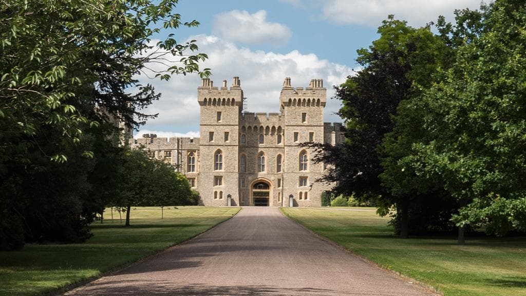 The Long Walk leading up to Windsor Castle, lined with trees